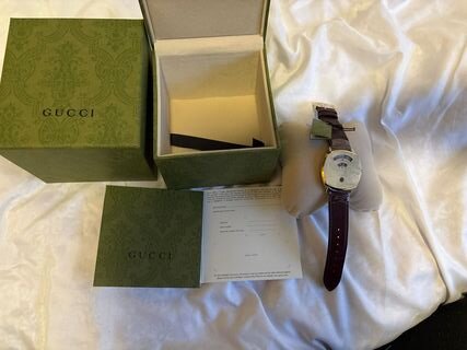 Horloge Gucci, Grip YA157411